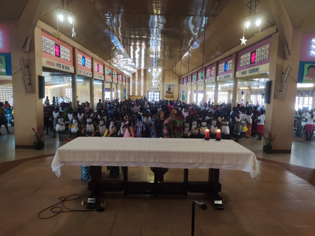 La Messa del giorno a Agnibilekrou